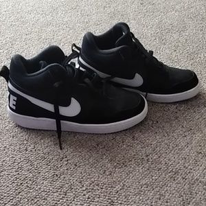Boys size 6.5 Nike High tops. Black and White.